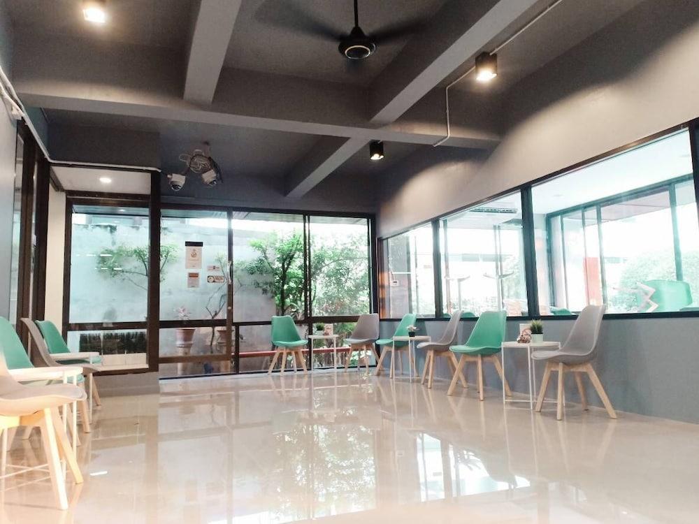 Beerapan Hotel Bangkok Kültér fotó