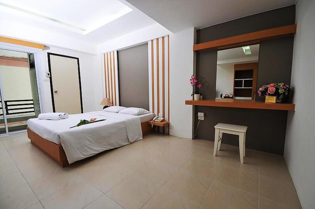 Beerapan Hotel Bangkok Szoba fotó