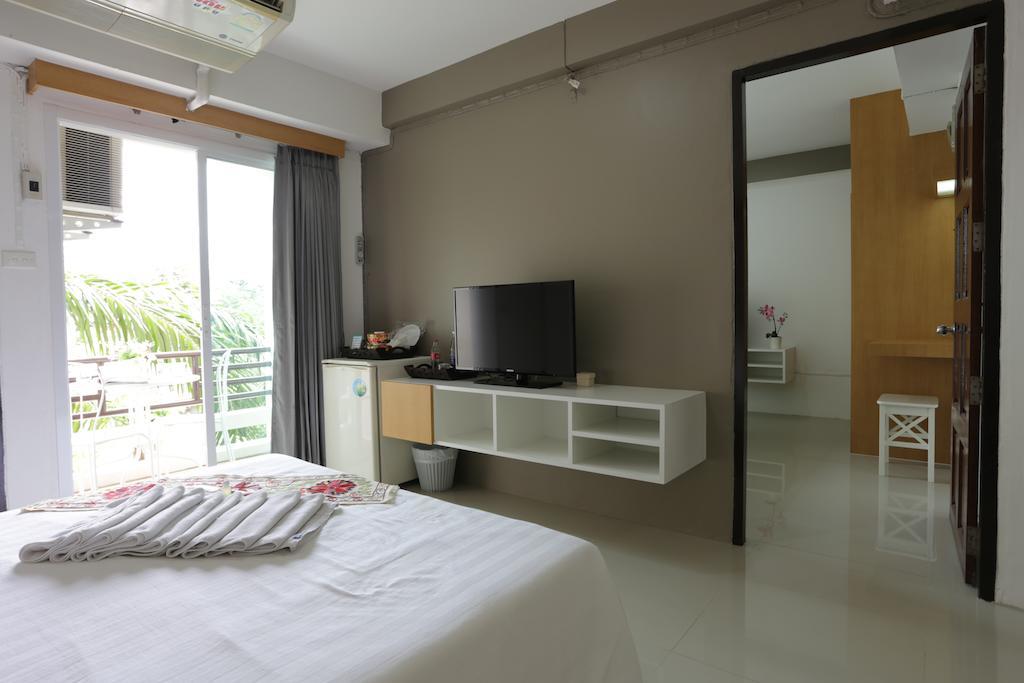 Beerapan Hotel Bangkok Szoba fotó