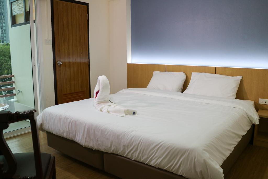Beerapan Hotel Bangkok Kültér fotó