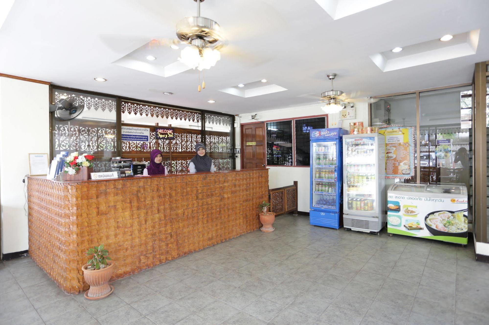 Beerapan Hotel Bangkok Kültér fotó