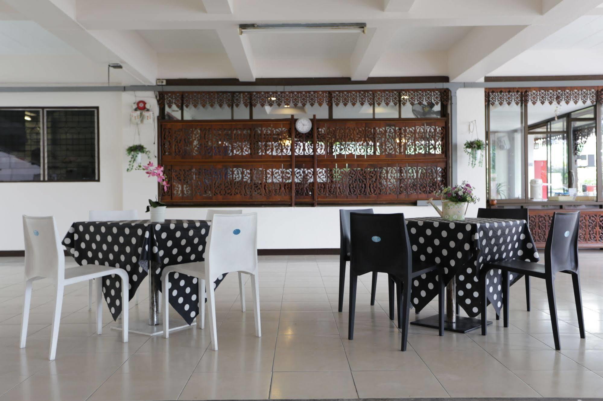 Beerapan Hotel Bangkok Kültér fotó